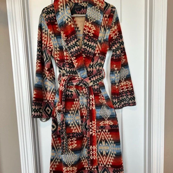 Pendleton Multicolor Patterned Robe - Picture 4 of 12